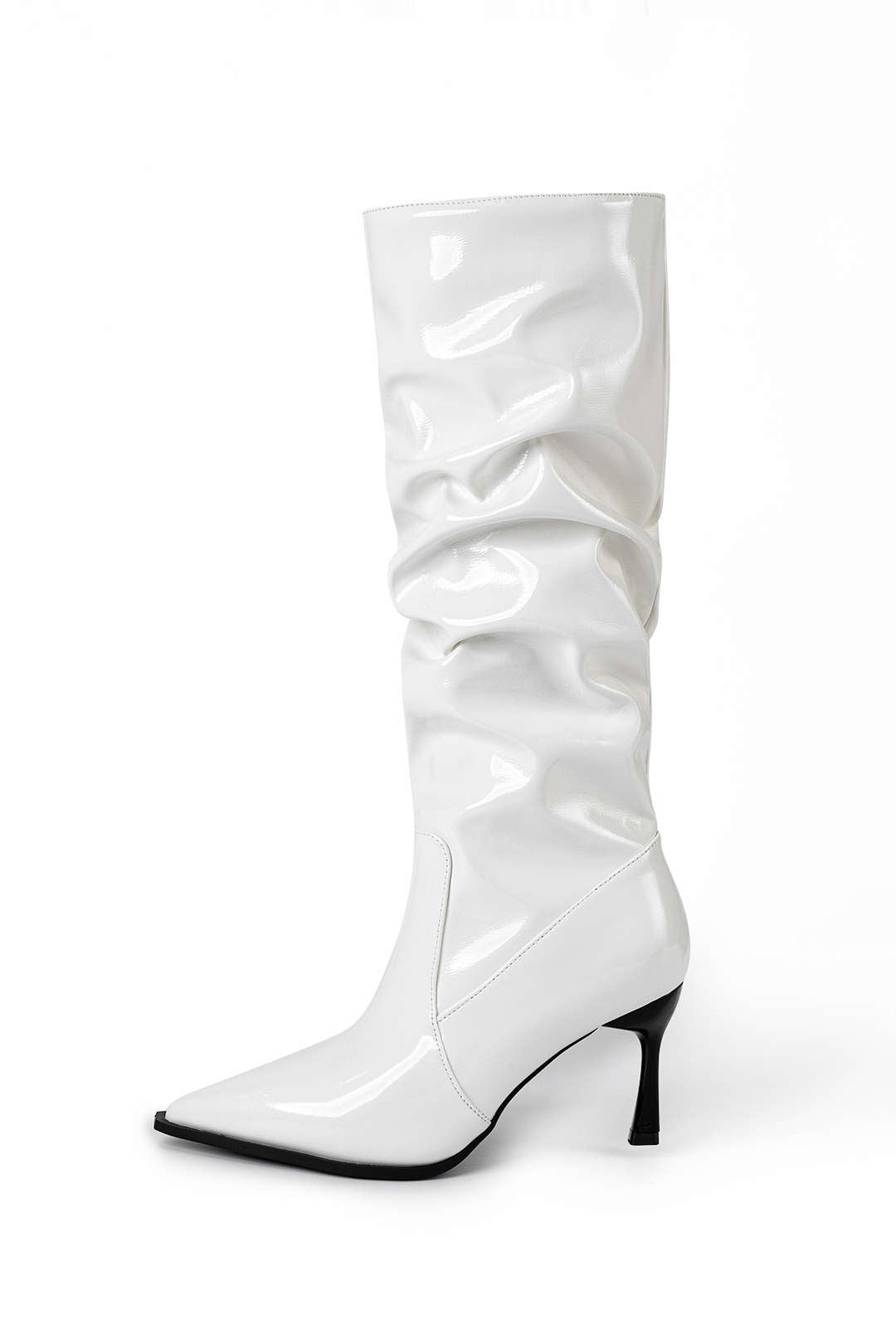ELYRA™ | Bottes en cuir synthétique à plis et pointe aiguisée