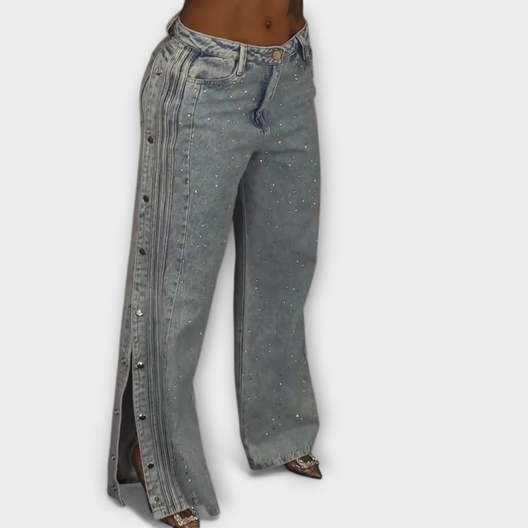 ELYRA™ | High-waisted jeans adorned with rhinestones and side buttons