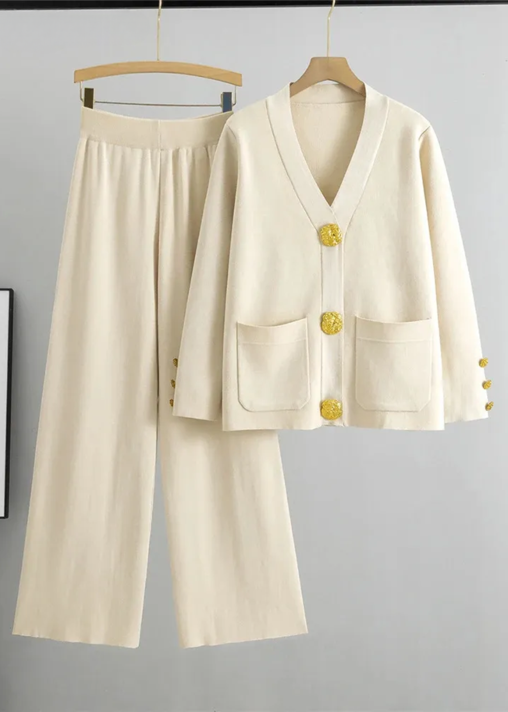 ELYRA™ | Ensemble tricot avec patte de boutonnage