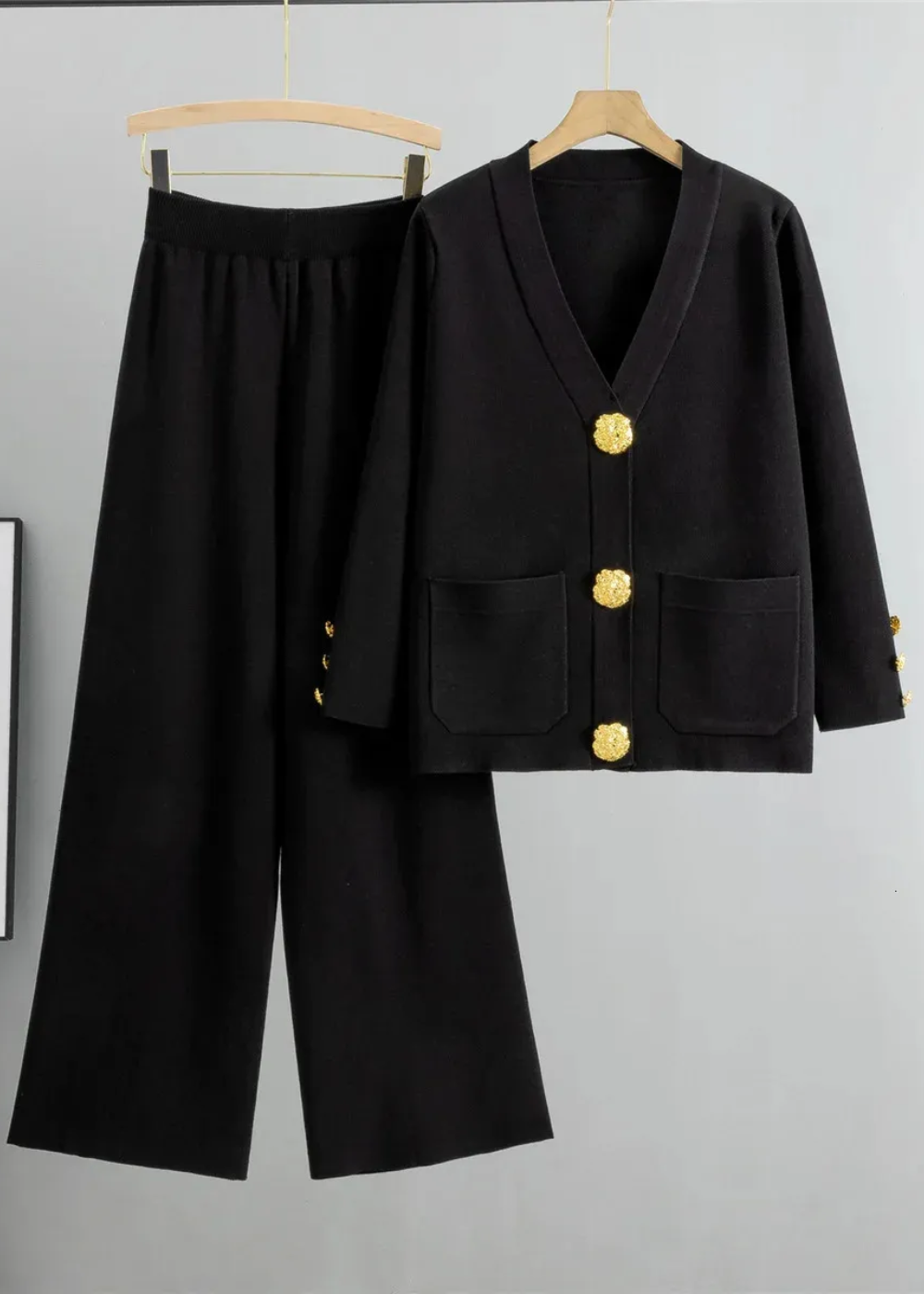 ELYRA™ | Ensemble tricot avec patte de boutonnage