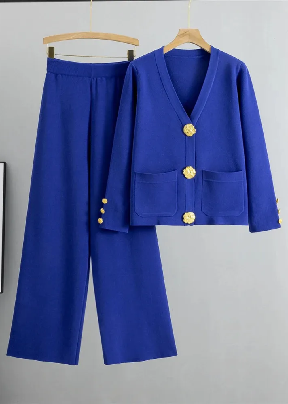 ELYRA™ | Ensemble tricot avec patte de boutonnage