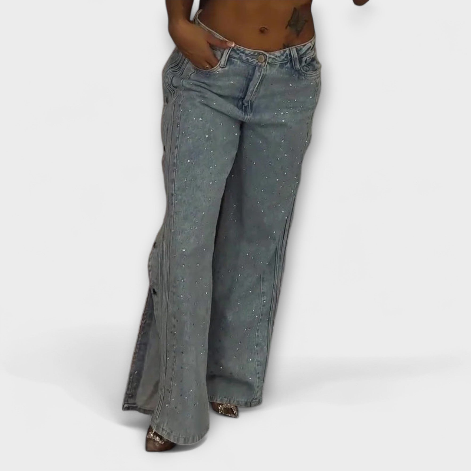 ELYRA™ | High-waisted jeans adorned with rhinestones and side buttons