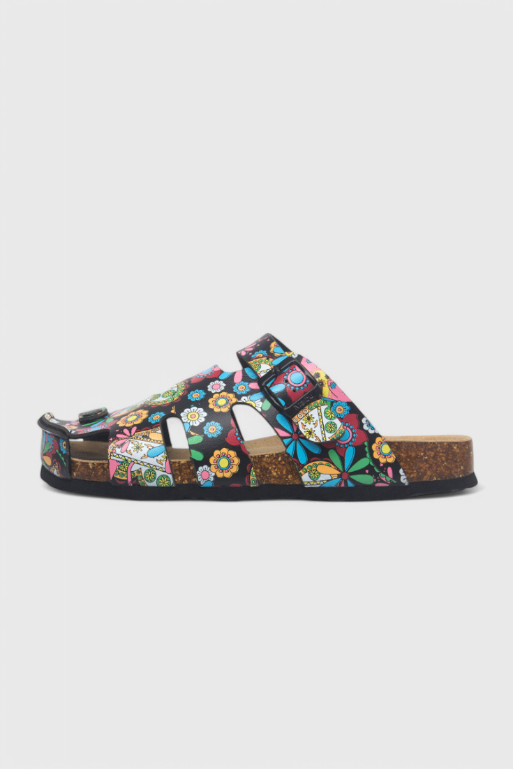 ELYRA™ | Clogs with Cork Buckle