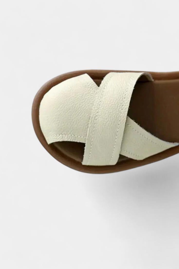 ELYRA™ | Prenda générale à coupe sophistiquée