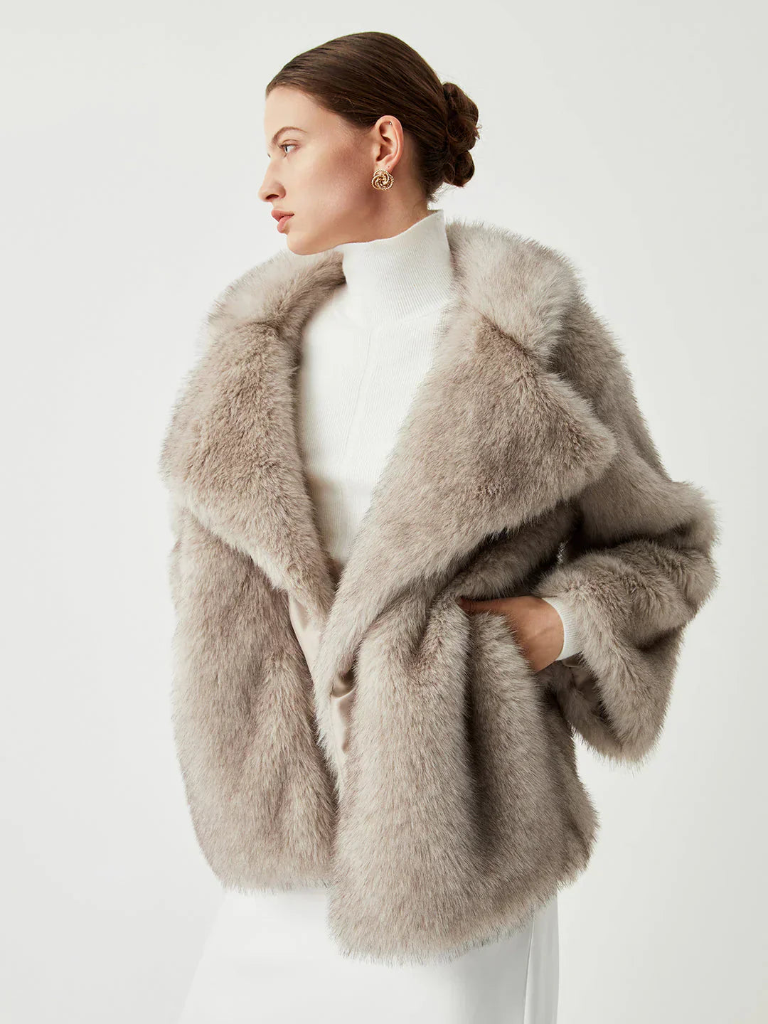ELYRA™ | Faux Fur Coat