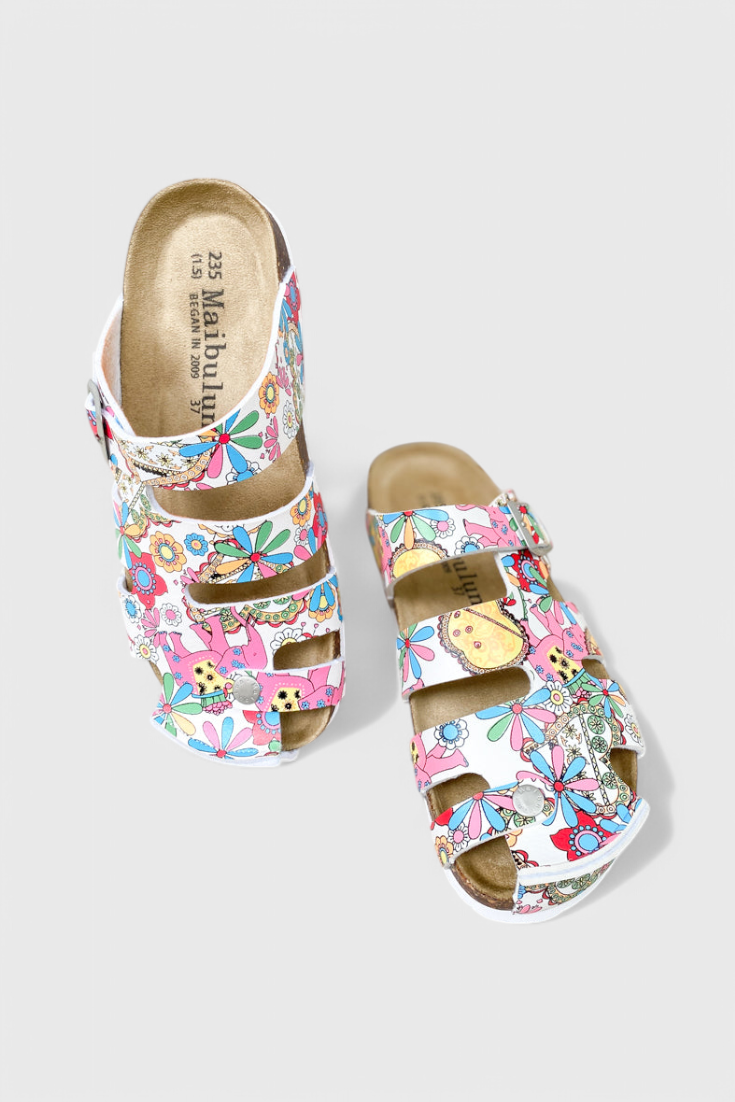 ELYRA™ | Clogs with Cork Buckle