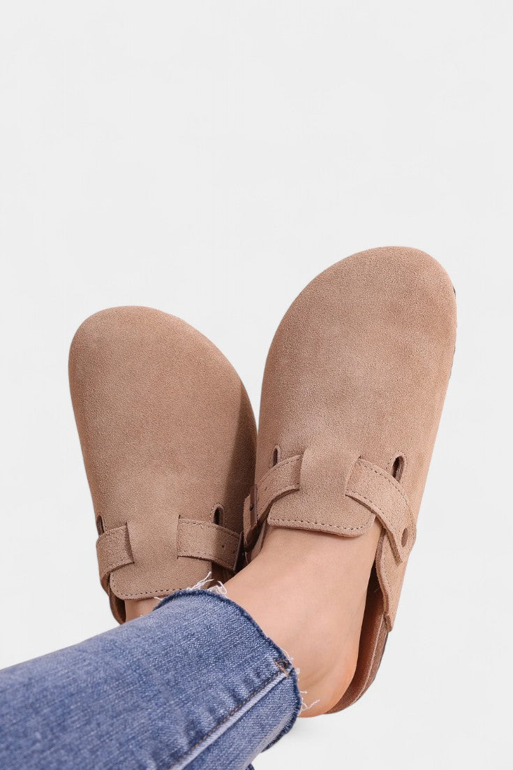 ELYRA™ | Robust Suede Clogs