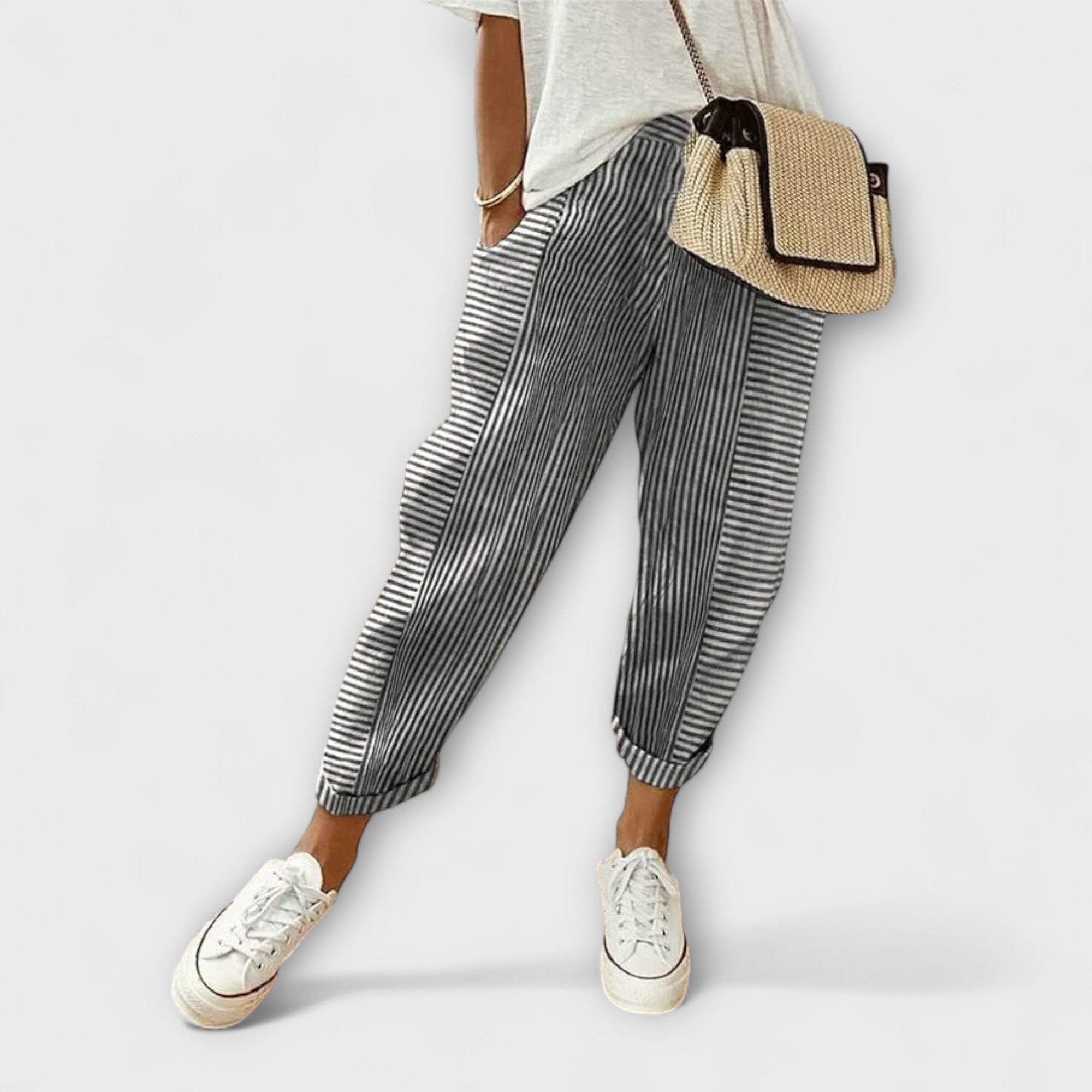 ELYRA™ | Pantalon rayé en tissu doux