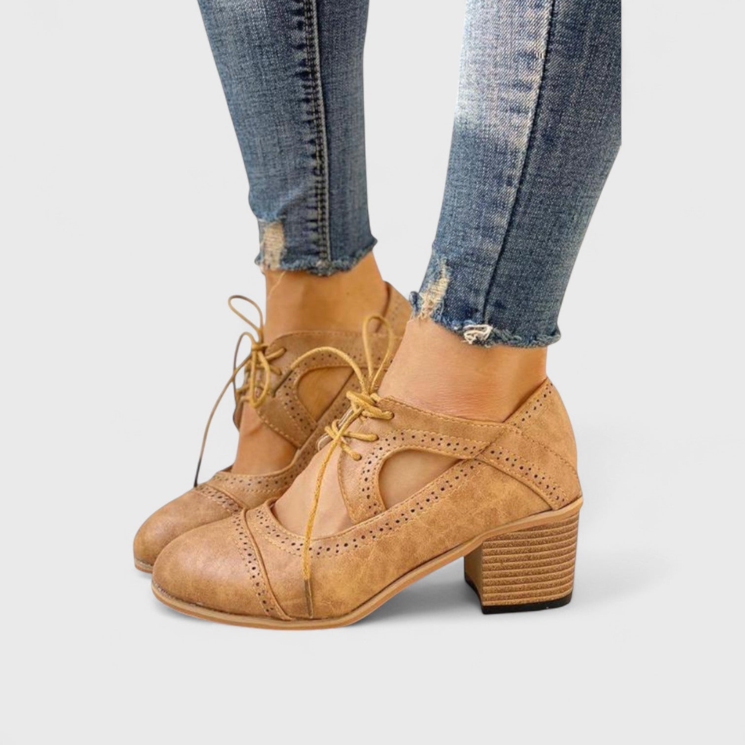 ELYRA™ | Chaussures vintage à talons, en cuir, avec détails en dentelle