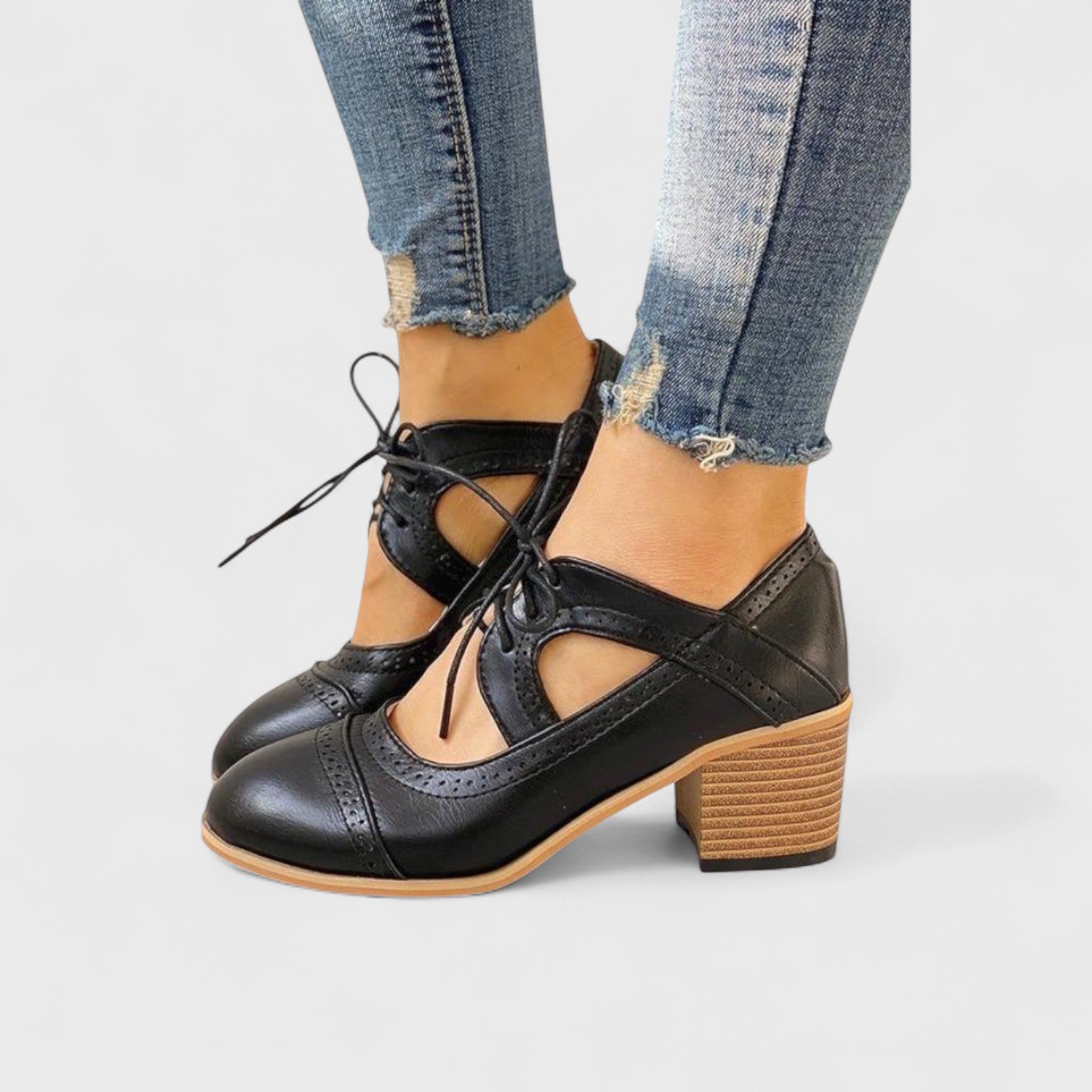 ELYRA™ | Chaussures vintage à talons, en cuir, avec détails en dentelle