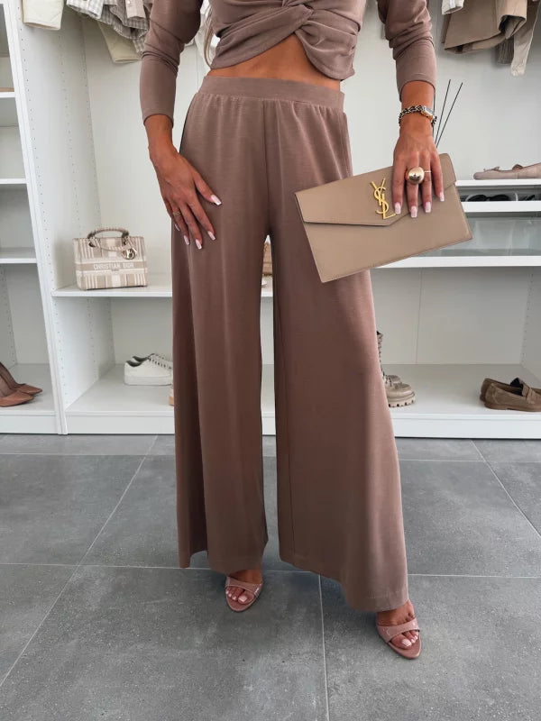 ELYRA™ | Two-Piece Set with Twist