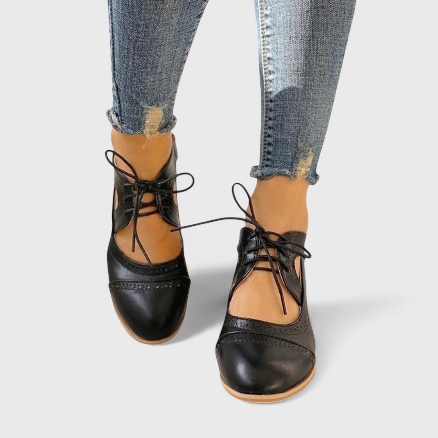 ELYRA™ | Chaussures vintage à talons, en cuir, avec détails en dentelle
