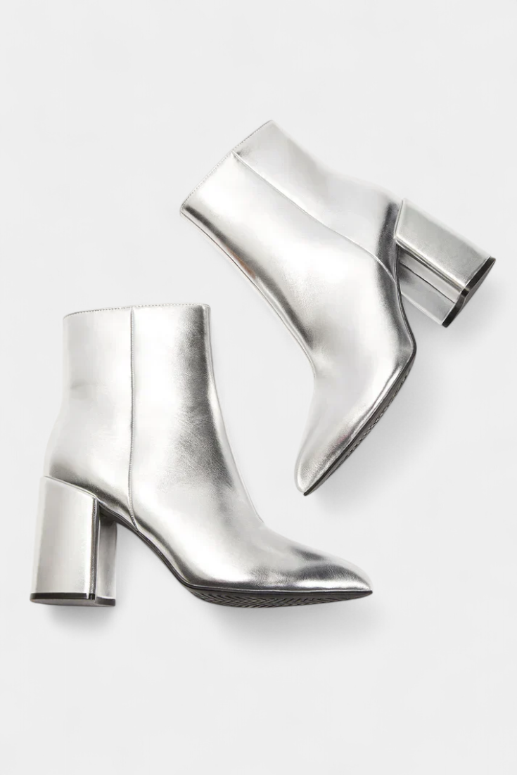 ELYRA™ | Bottes métalliques argentées à talons hauts