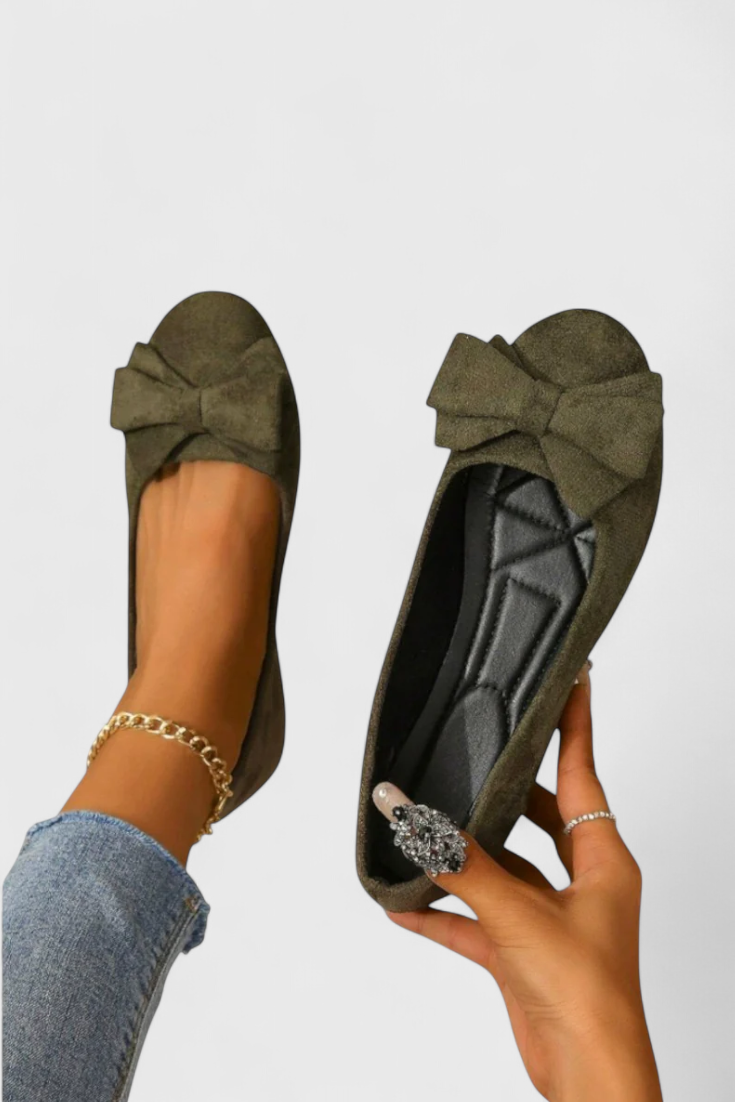 ELYRA™ | Ballerines orthopédiques en cuir, à bout rond et semelle confort.