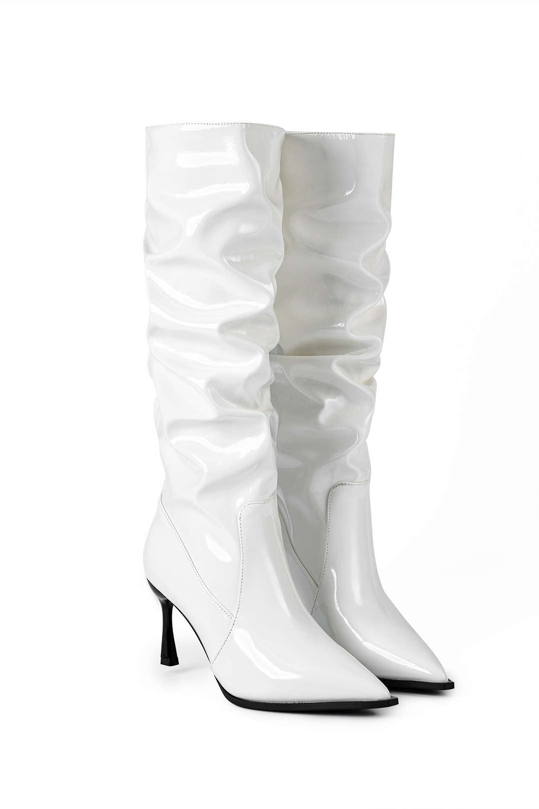 ELYRA™ | Bottes en cuir synthétique à plis et pointe aiguisée