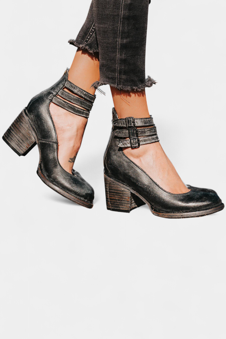 ELYRA™ | Modern block heels in black leather