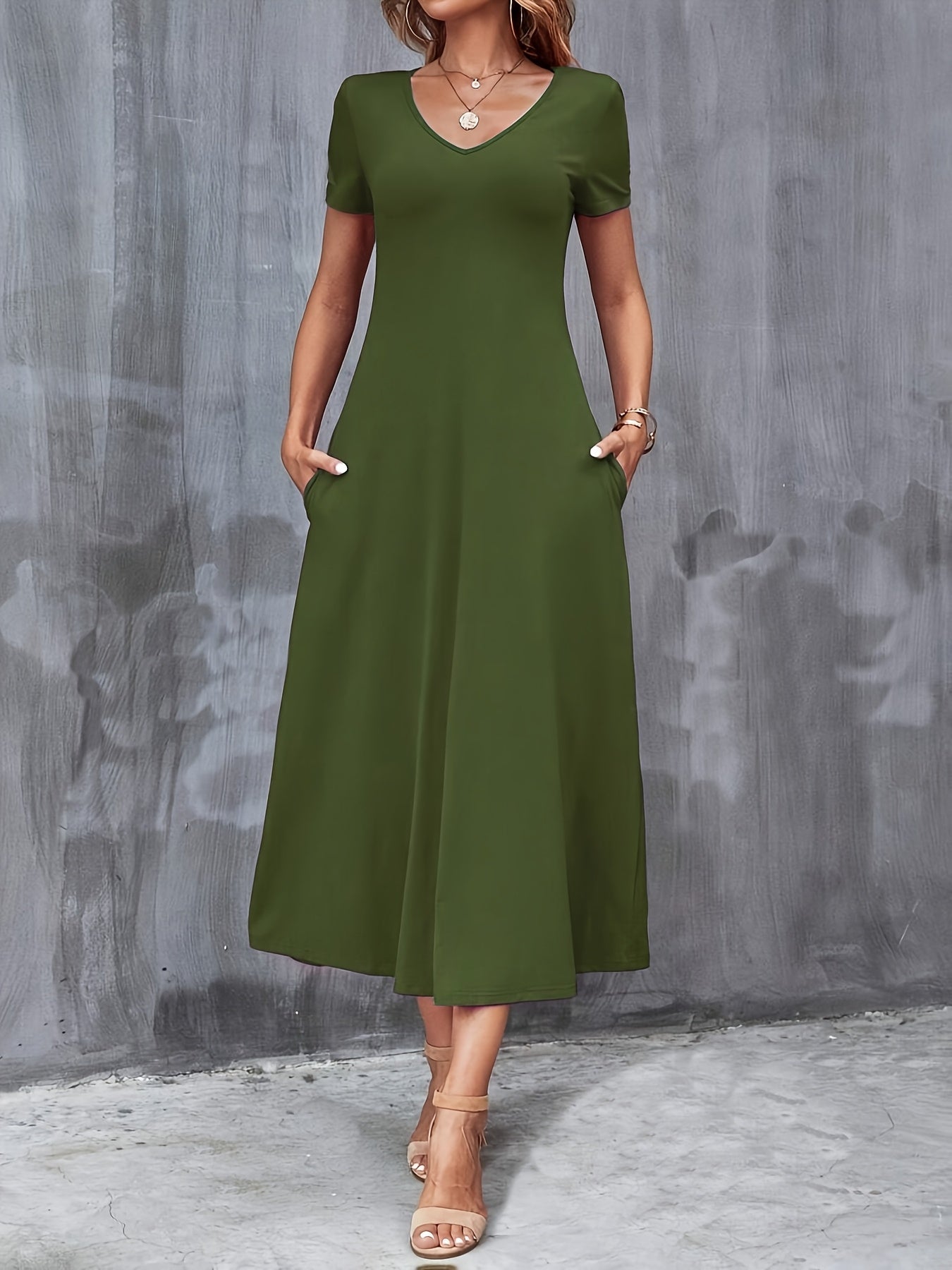 ELYRA™ | Elegant V-neck dress with short sleeves