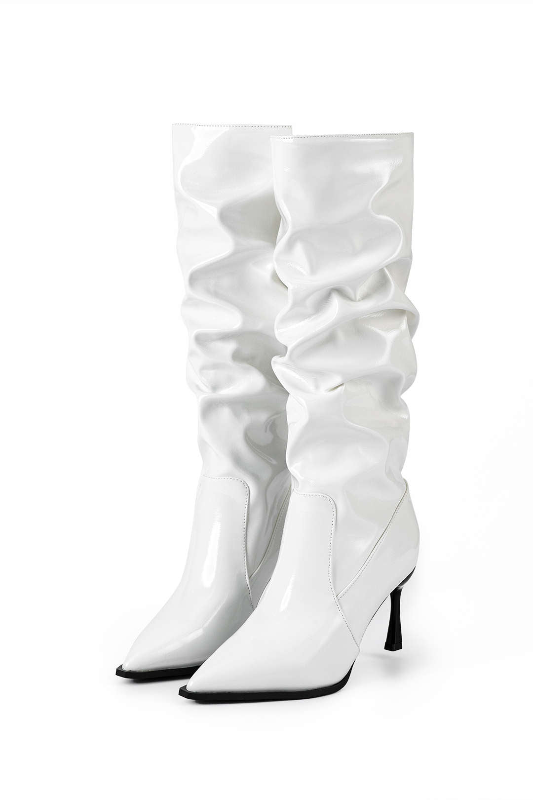 ELYRA™ | Bottes en cuir synthétique à plis et pointe aiguisée