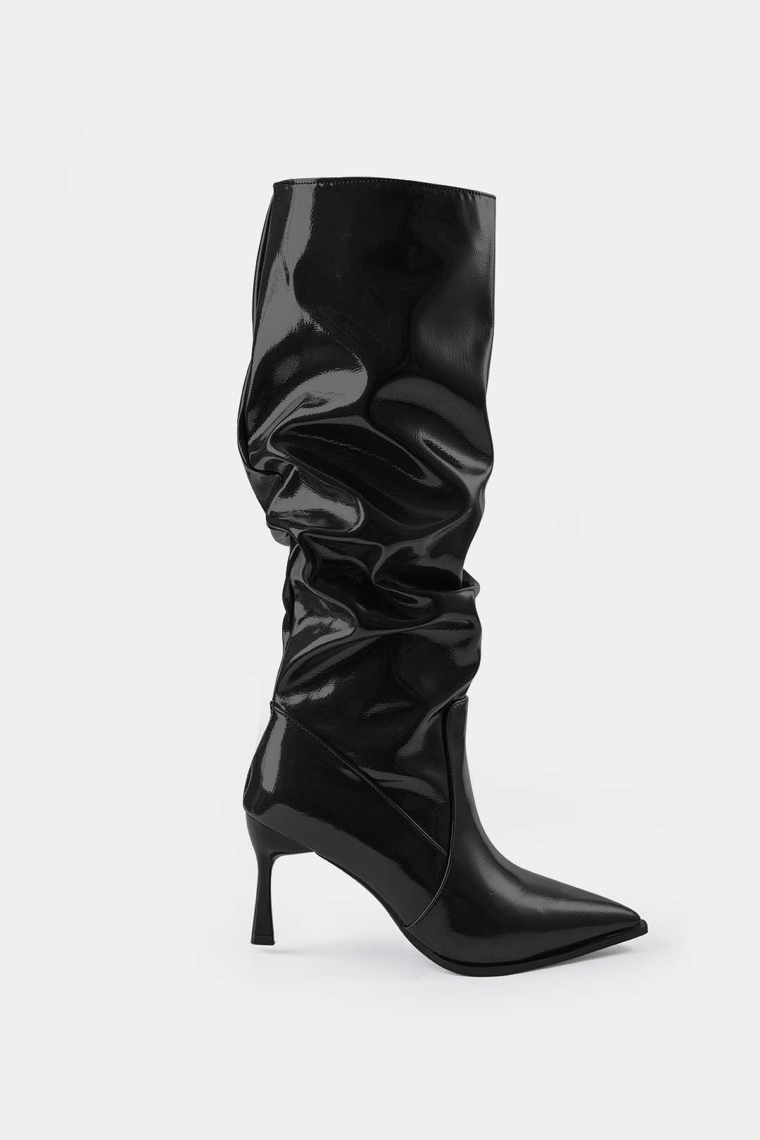 ELYRA™ | Bottes en cuir synthétique à plis et pointe aiguisée