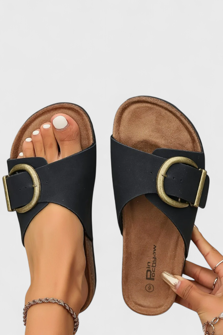 ELYRA™ | Comfortable leather sandals with crossed straps