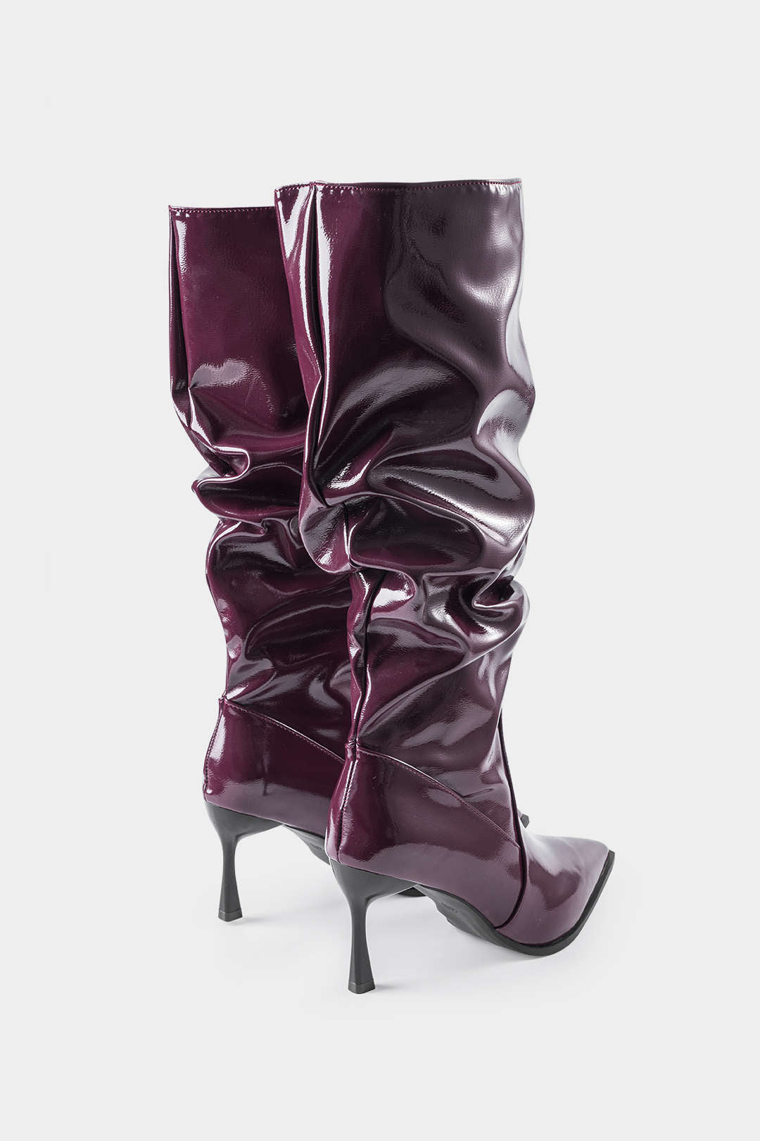 ELYRA™ | Bottes en cuir synthétique à plis et pointe aiguisée