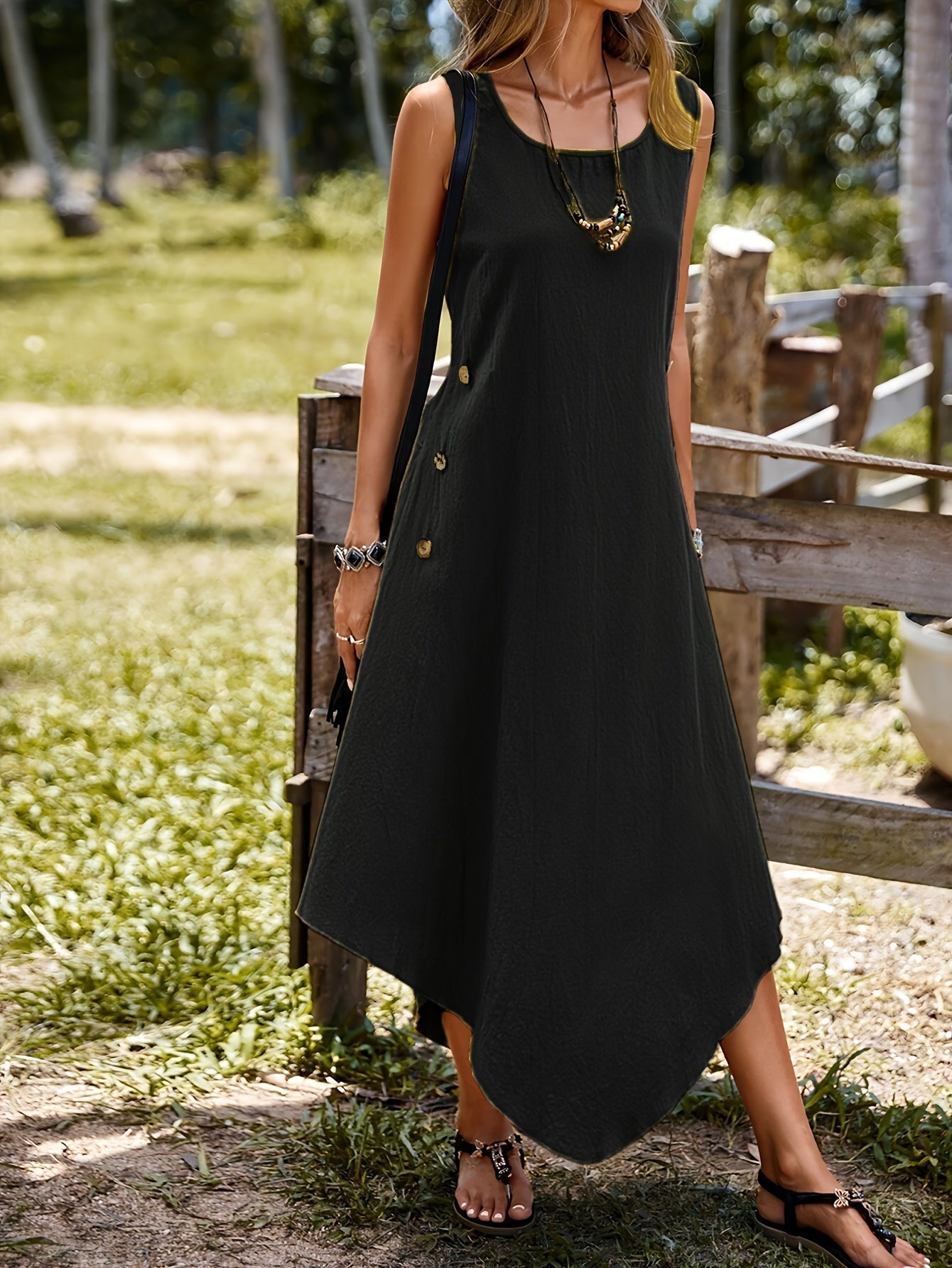 ELYRA™ | Long sleeveless dress with asymmetric hem