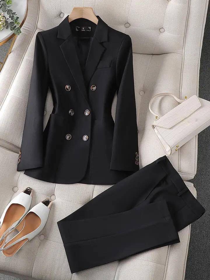 ELYRA™ | Blazer & Trousers Set in Nude