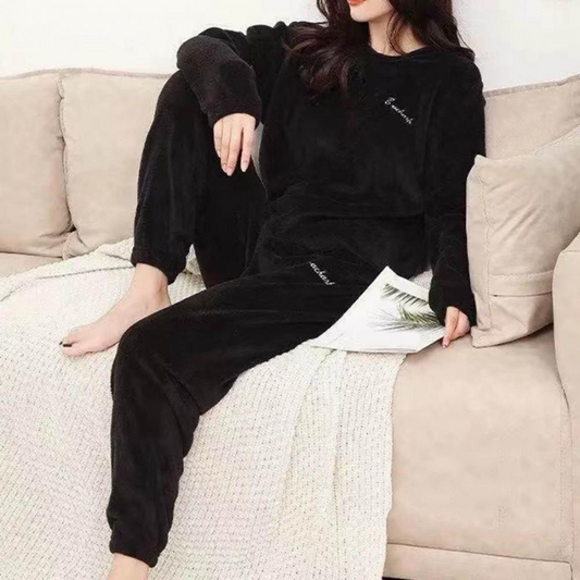 ELYRA™ | Warm Pyjama Set