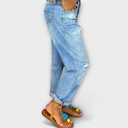 ELYRA™ | Straight Cut Jeans in Raw Denim