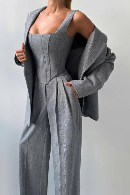 ELYRA™ | Suit with Double-Breasted Blazer