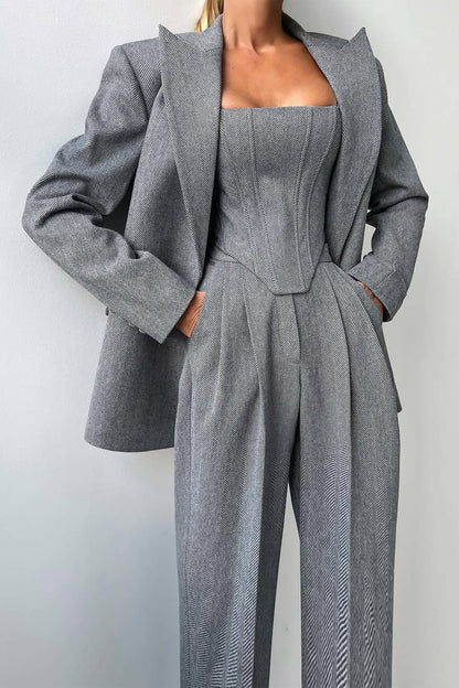 ELYRA™ | Suit with Double-Breasted Blazer