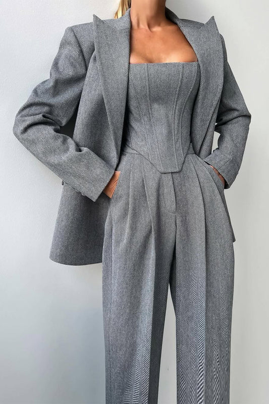 ELYRA™ | Suit with Double-Breasted Blazer