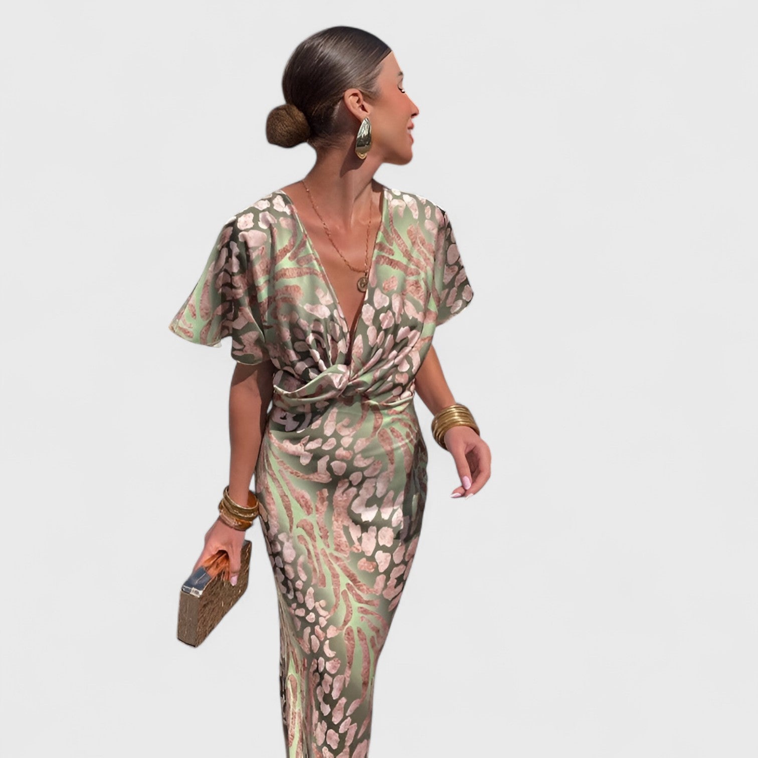 ELYRA™ | Elegant and Flowing Dress