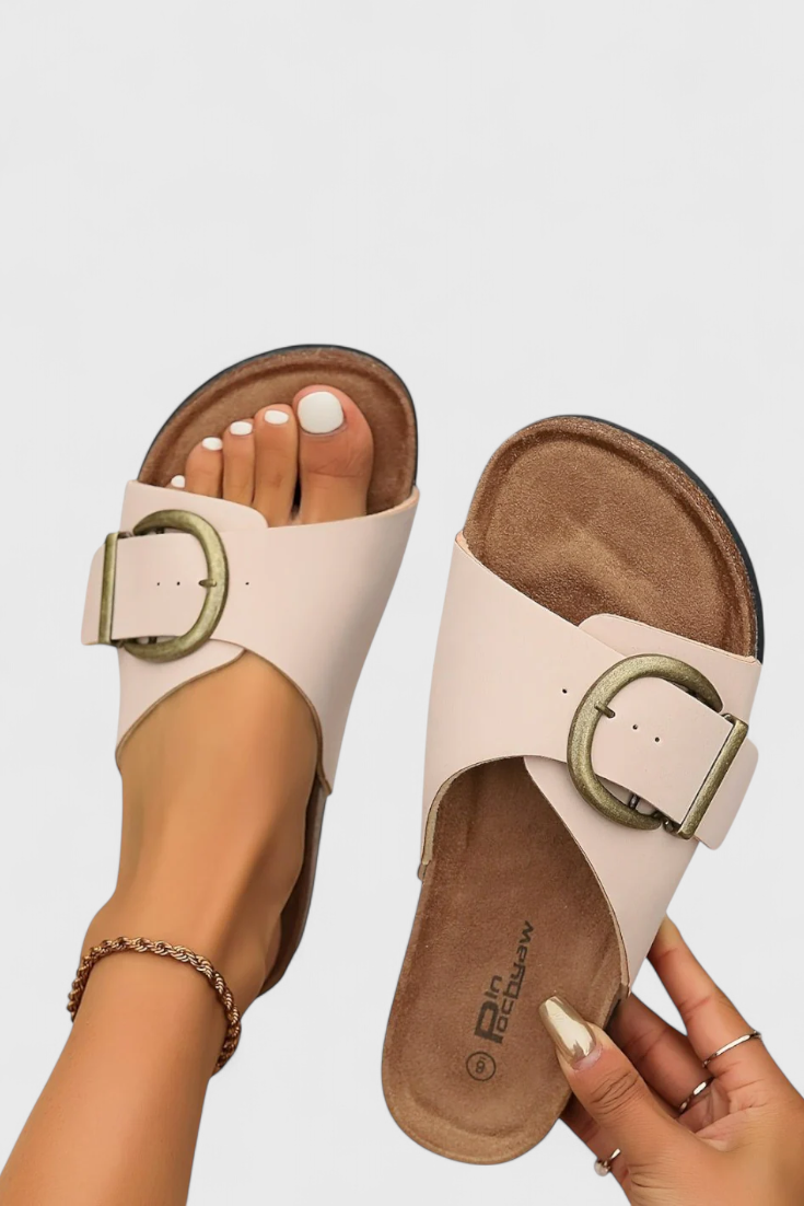ELYRA™ | Comfortable leather sandals with crossed straps