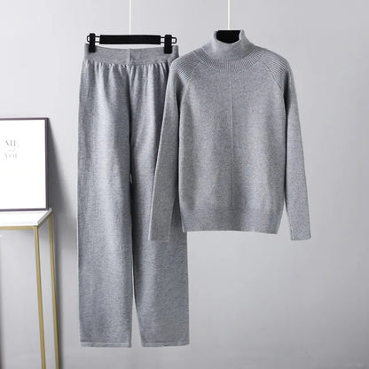 ELYRA™ | Two-Piece Lounge Set in Cable Knit