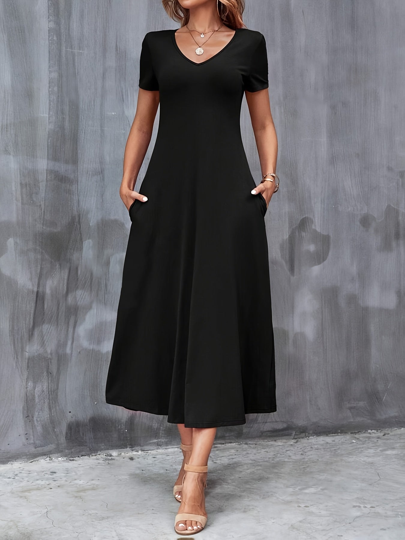 ELYRA™ | Elegant V-neck dress with short sleeves