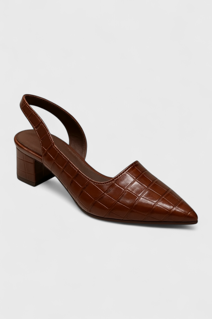 ELYRA™ | Slingback with Pointed Toe