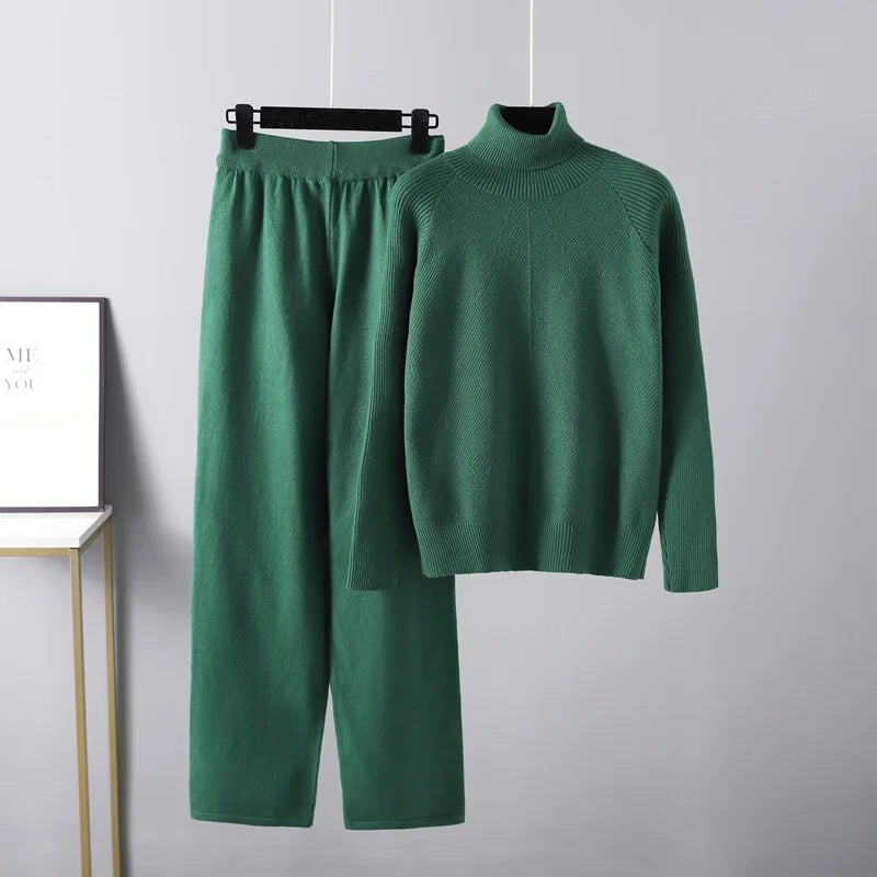 ELYRA™ | Two-Piece Lounge Set in Cable Knit