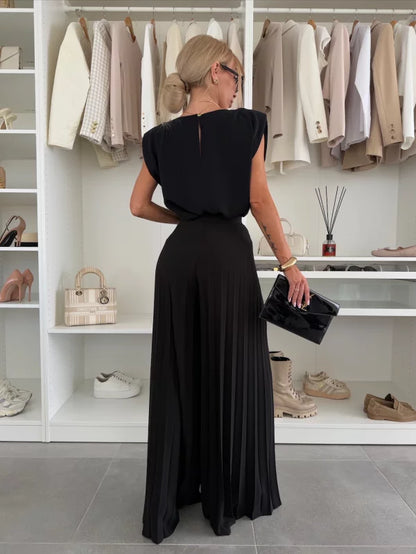 ELYRA™ | Elegant ensemble with pleated palazzo trousers